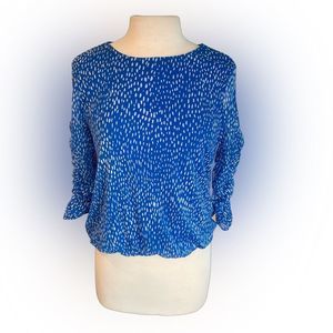 Vintage Alfani Petite Women’s Blue and White Blouse